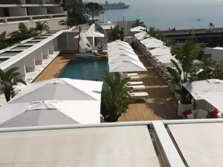 Parasols carré pour le Yacht Club de Monaco - Mousses Etoiles