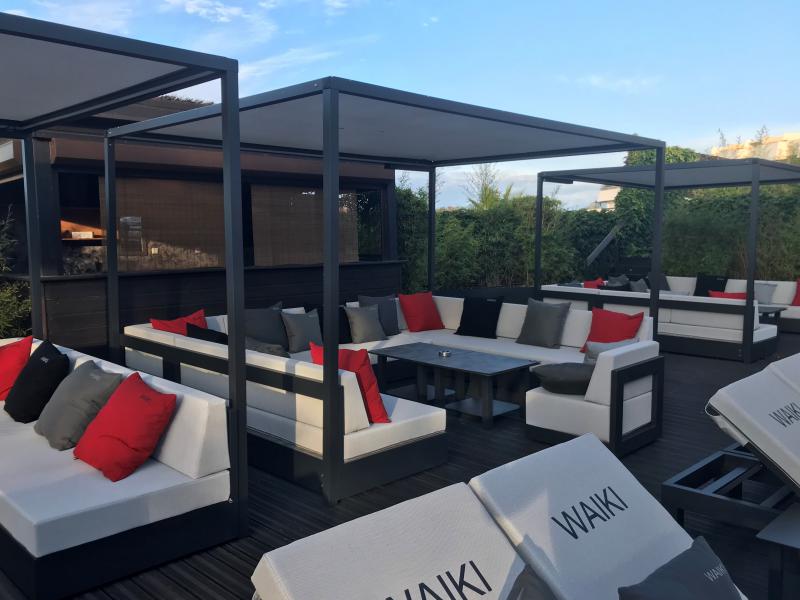 Restaurant terrace lounge furniture - Mousses Etoiles - Made In France manufacturer - Waiki Beach
